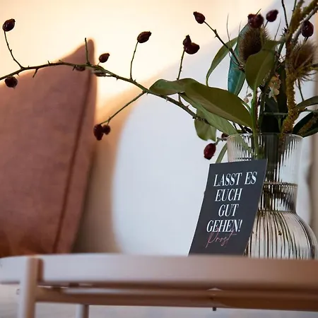 מלון Hotel-weingut Bernard