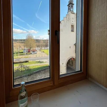 מלון Hotel-weingut Bernard