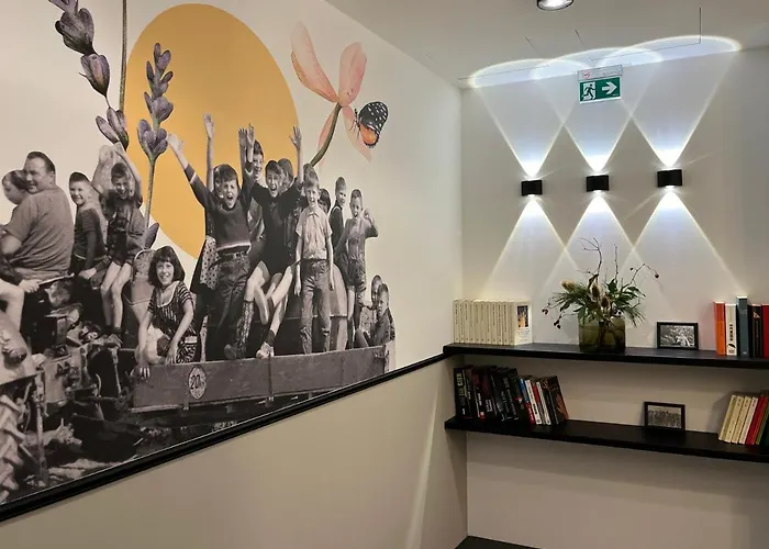 Отель Hotel-weingut Bernard