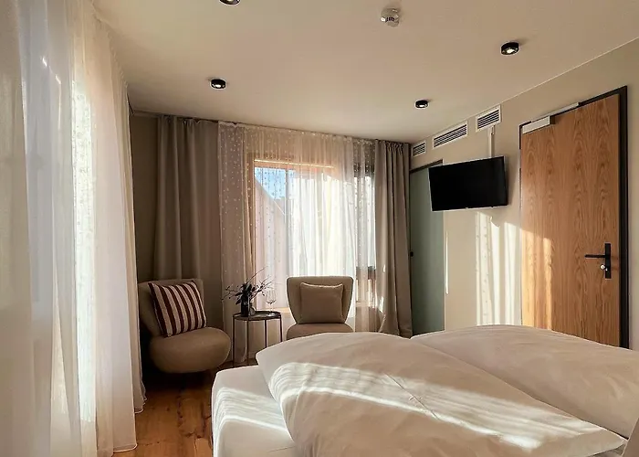 Hotel-weingut Bernard Отель *