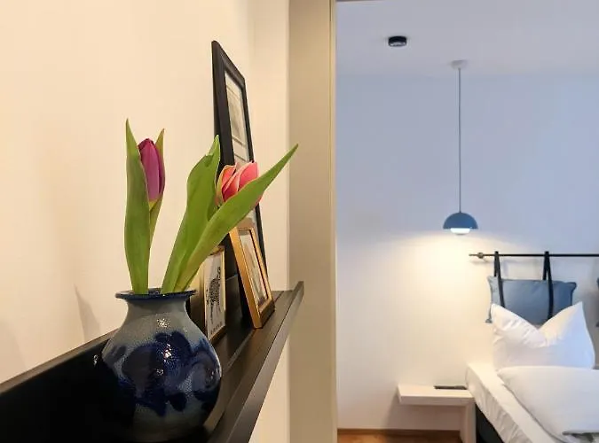 Отель Hotel-weingut Bernard Sulzfeld am Main