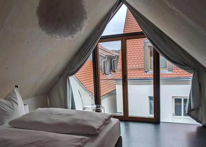 Отель Hotel-weingut Bernard