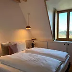 Hotel-weingut Bernard ホテル *