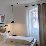 Hotel-weingut Bernard ホテル ズルツフェルト・アム・マイン